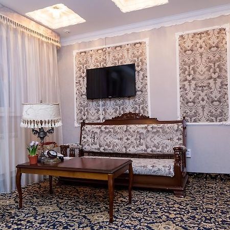 Hotel General Ekibastuz Quarto foto